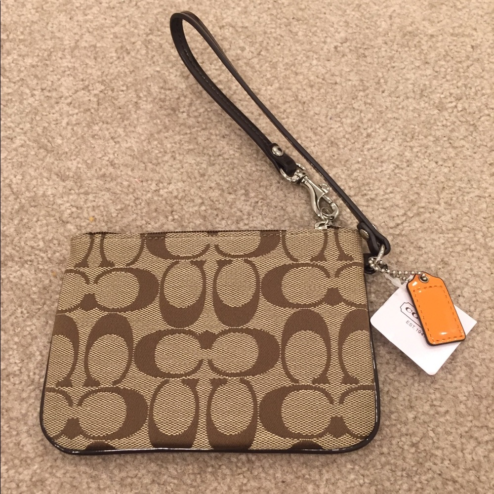 NWT Coach Wristlet - Picture 2 of 2